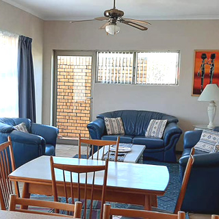 Steenbras : Living Area